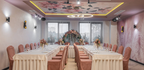Наш. Банкетный зал в нежных оттенках
