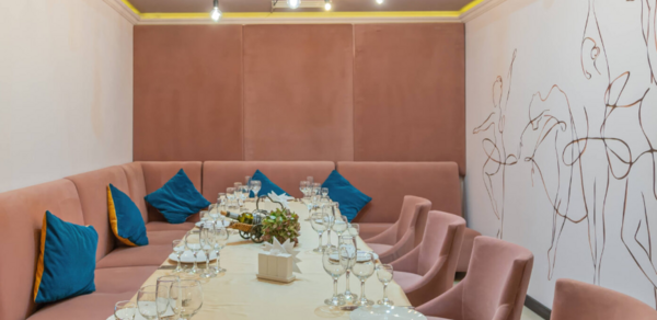 Наш. Маленький банкетный зал