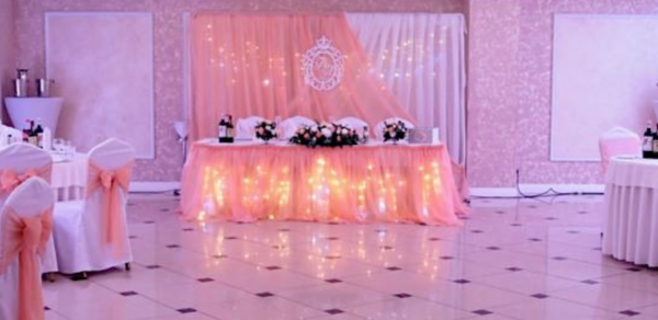 Наш. Светлый банкетный зал