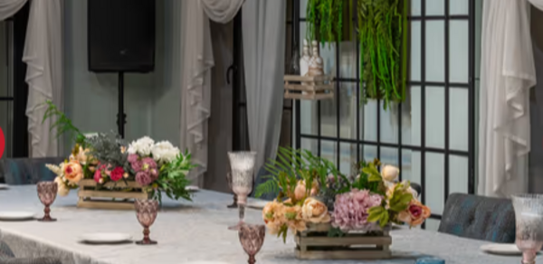 Хали Гали. Банкетный зал с зеленью