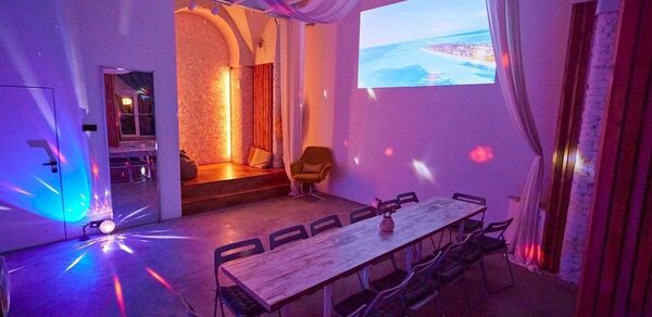 Малый светлый лофт для мероприятий