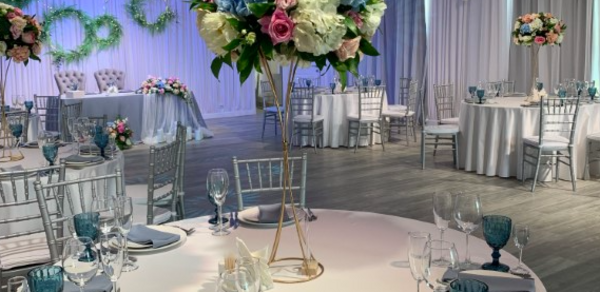 Пушкинская Усадьба. Банкетный зал за городом