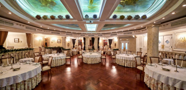 Автор. Роскошный банкетный зал