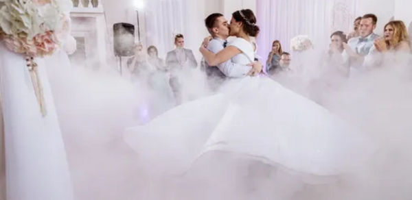 Villa Familiya. Банкетный зал за городом