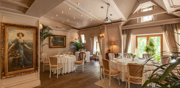 Butler. Банкетный зал на мансарде 