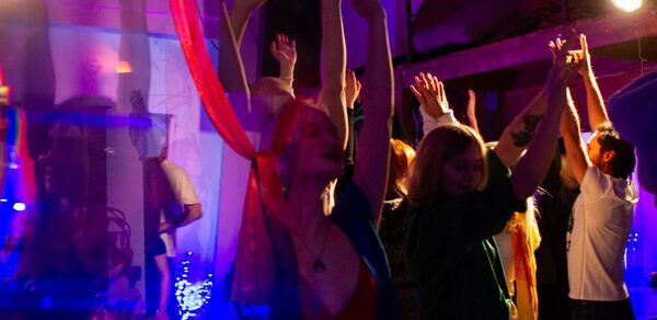 Лес. Двухъярусное арт-пространство с верандой