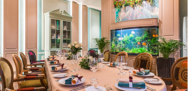 Sabor de la Vida. Банкетный зал с аквариумом 