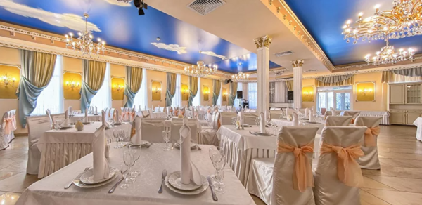 Водопад. Банкетный зал с расписными стенами