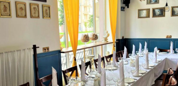 Бульвар на Стачек. Банкетный зал с брамантовыми окнами