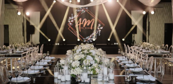 Les Event House. Банкетный зал в загородном пространстве