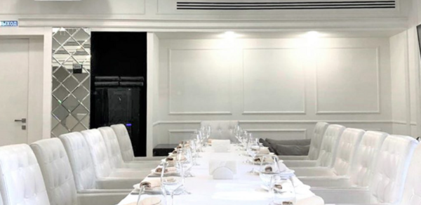 Банкетный зал в ресторане "Светлый"
