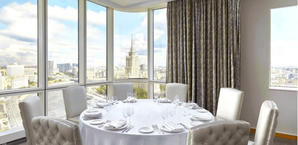 Private Lounge. Уютный банкетный зал с панорамным видом