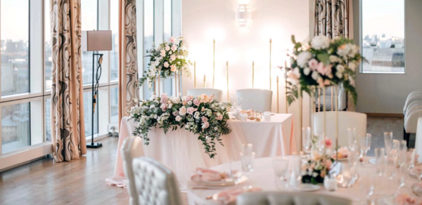 City Lounge. Банкетный зал с видом на Москву-реку 