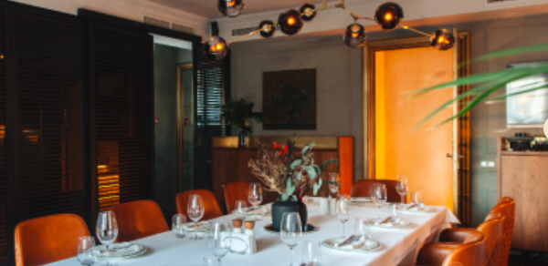 OXUS. Брутальный банкетный зал