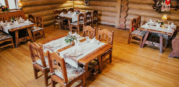 Купец. Банкетный зал в стиле русской избы