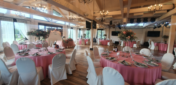 Лепота. Просторный банкетный зал