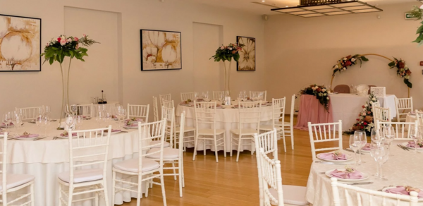 Villa Arcobaleno. Банкетный зал с видом на сад