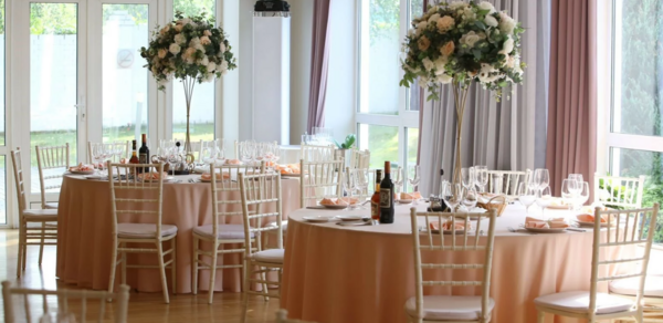 Villa Arcobaleno. Банкетный зал с видом на сад