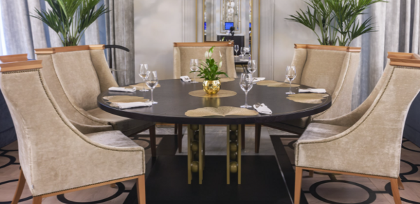 Seasons. Банкетный зал в пастельных тонах 