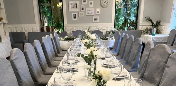 Vintage. Банкетный зал со светлым интерьером