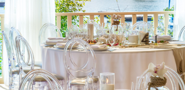 Мореман. Небольшая веранда для банкетов