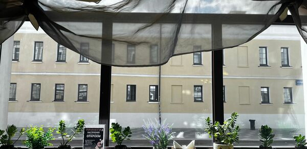 Уютный камерный лофт-бар