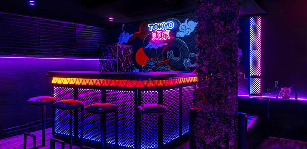 LoftForParty (ЛофтФорПати). Японский киберпанк в неоновом стиле