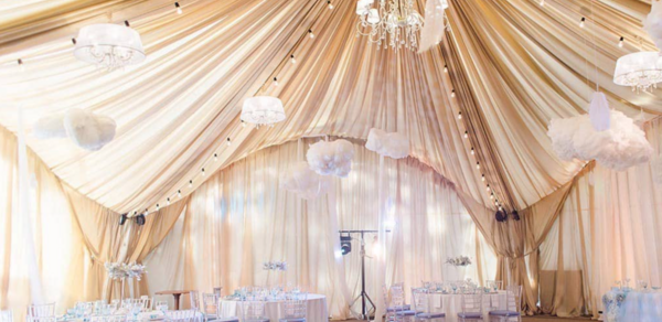 Paradise. Шатер для банкетов в загородном коттедже 