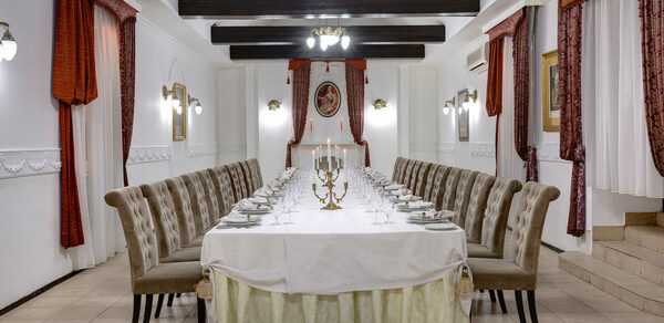 Усадьба. Белый банкетный зал