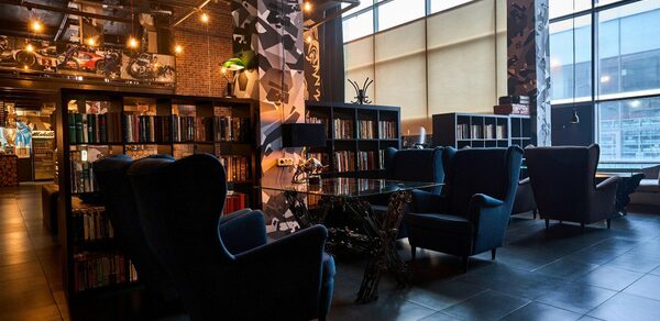 ILLSKILL LOUNGE (ИЛЛСКИЛЛ ЛАУНЖ). Яркое пространство для вашего мероприятия