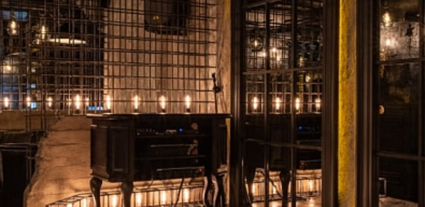 TNG. Темный банкетный зал