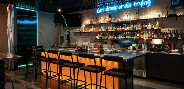 Лофт-бар в историческом центре под закрытие