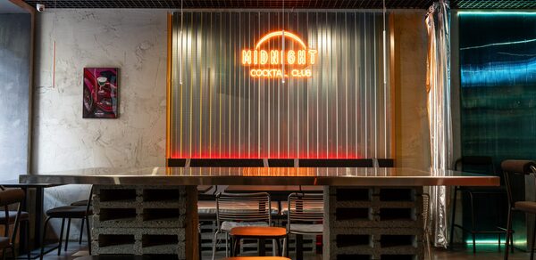 Лофт-бар в историческом центре под закрытие