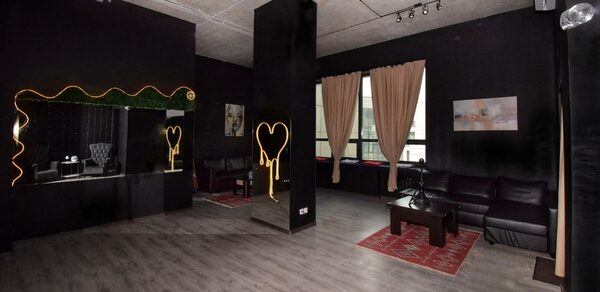 Тёмный уютный лофт