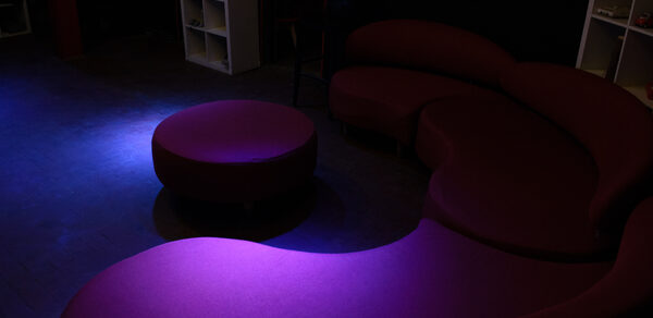 Лофт в стилистике видео-салона