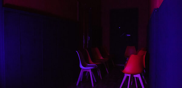 Лофт в стилистике видео-салона