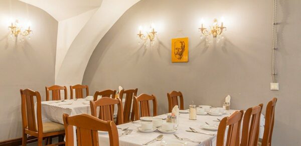 Чайковский. Малый банкетный зал на 17 гостей