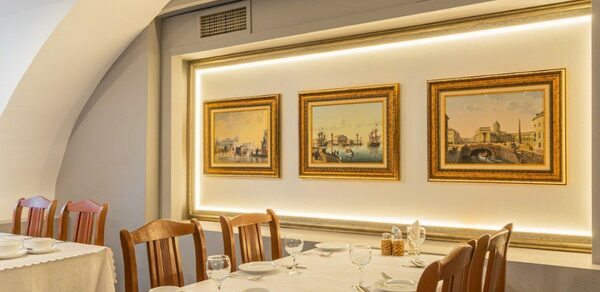 Чайковский. Малый банкетный зал на 17 гостей