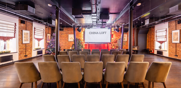 Просторный лофт с восточными элементами 