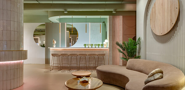 Лофт Май. Зал Октябрь в центре города