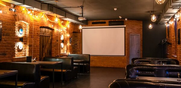 Nuggle Lounge (Нагл Лаундж). Банкетная площадка с двумя залами