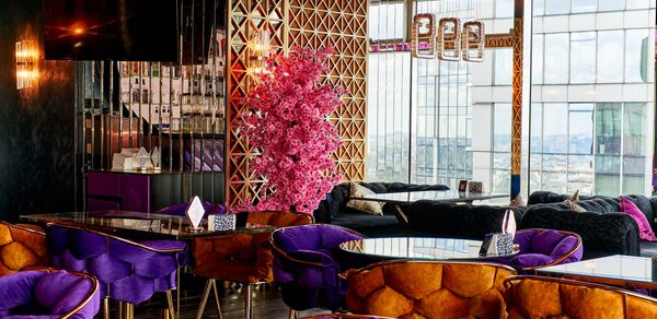 Лаундж-бар под закрытие в Москва-Сити