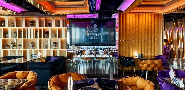 Лаундж-бар под закрытие в Москва-Сити