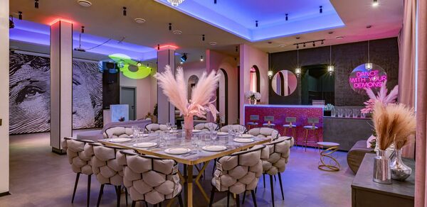 Лофт-зал с дизайнерской отделкой