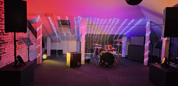 Стильный многофункциональный лофт 