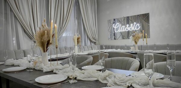 Classic и Dreams. Лофт с двумя залами с караоке и фотозоной