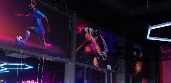 Кибер-лофт с консолями, рулями, VR и ПК