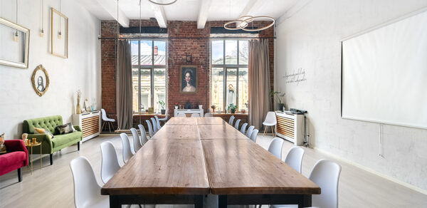 Светлое лофт-пространство с тремя залами