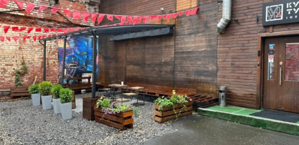 Лофт с верандой и кальянами