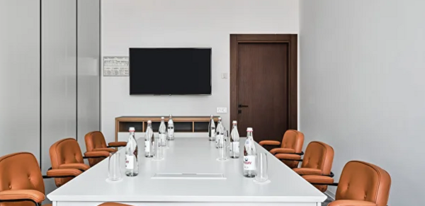 Pana White Moscow (Пана Вайт Москва). Переговорная в отеле